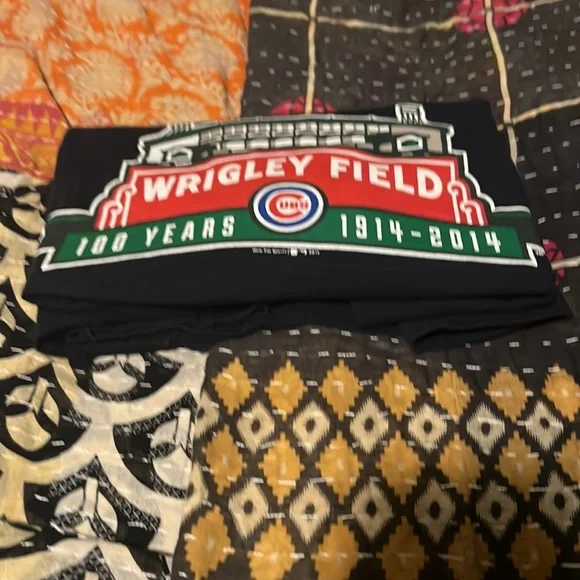 Wrigley Field tee shirt. Navy Blue. 100% Cotton - Picture 5 of 5